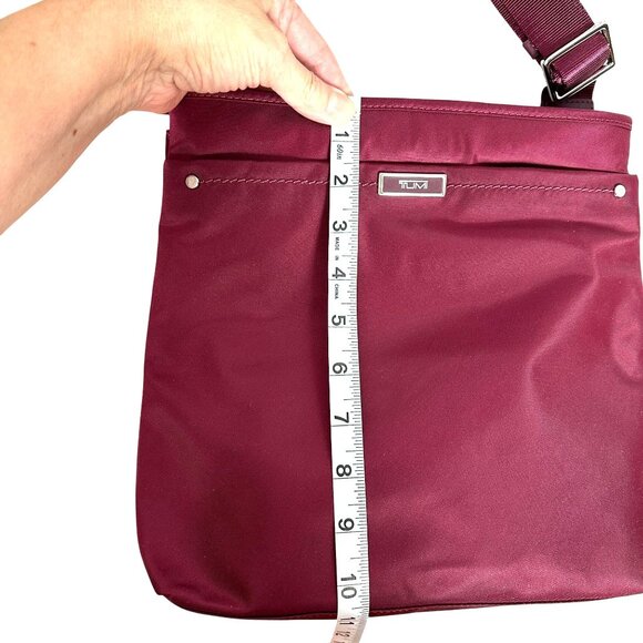 TUMI Voyager Tula Crossbody Bag Burgundy Nylon Travel - Picture 12 of 13